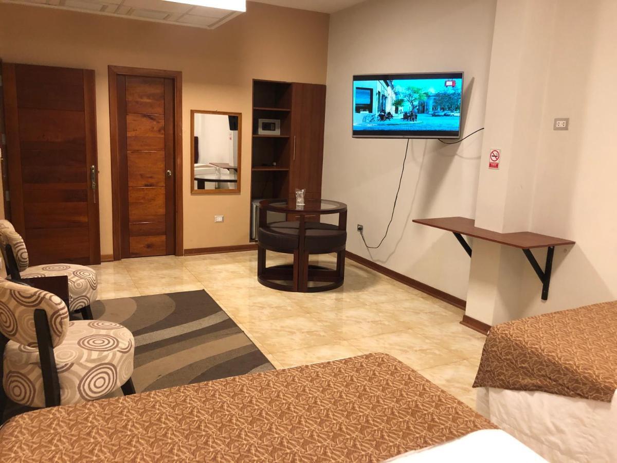 Hotel Europa Iquitos Luaran gambar
